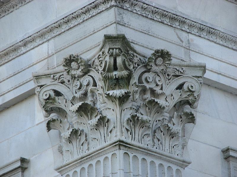 2008-10-12_Tiverton_Newport_Mansions 025.jpg